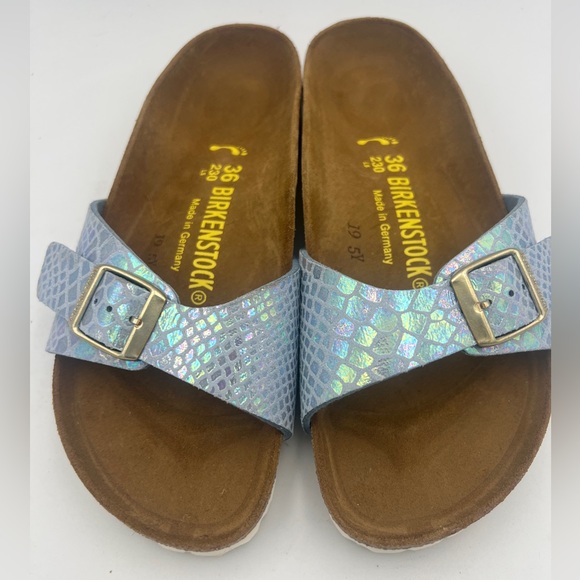 Birkenstock Women’s Arizona Sandal Sky Blue Shiny Snake Sky Size 36 (230) NEW - Picture 3 of 10